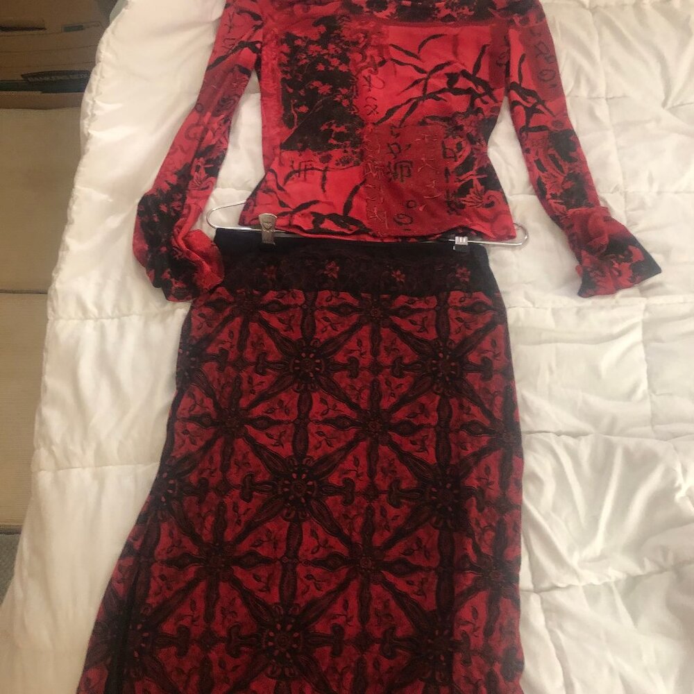 Skirt & Top for night out. Extremely flattering!